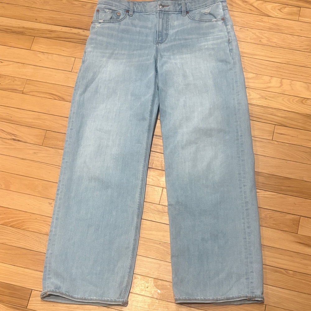 American Eagle Light Wash Wide-Leg Women's Jeans - Blue